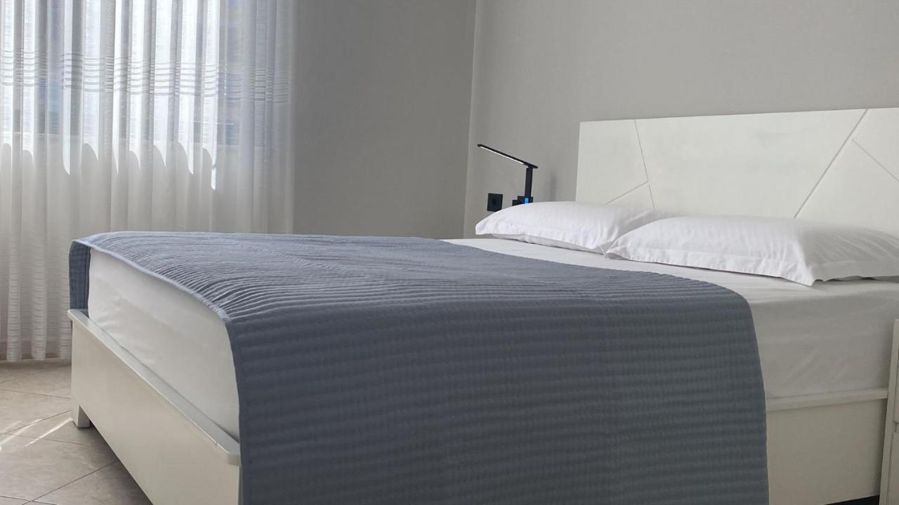 Laureta Central Apartment Tirana Kültér fotó